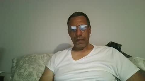 swimmerbod2495 online show from February 18, 6:53 am