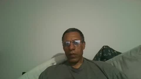 swimmerbod2495 online show from April 23, 2:02 am