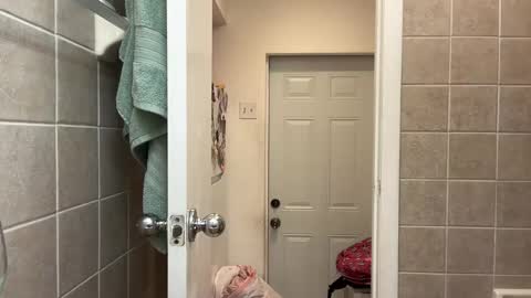 switchinjay online show from October 5, 5:17 am