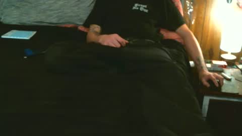 Snapshot of sydetrak4469 chatting on February 17, 4:42 am Syde online show from February 17, 4:42 am