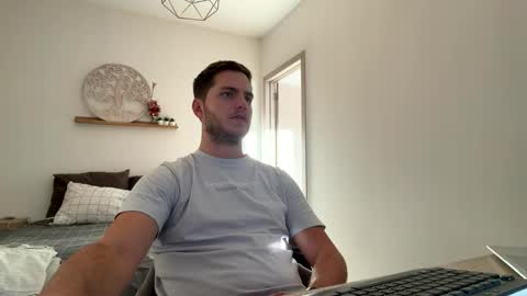 Snapshot of syl092 chatting on April 14, 5:19 pm syl092 online show from April 14, 5:19 pm