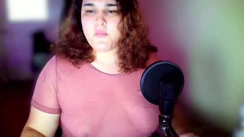 Snapshot of sylvani_nova chatting on February 10, 10:14 pm Sylvani online show from February 10, 10:14 pm