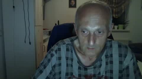 Snapshot of sylverstart92 chatting on June 19, 10:02 pm sylverstart92 online show from June 19, 10:02 pm