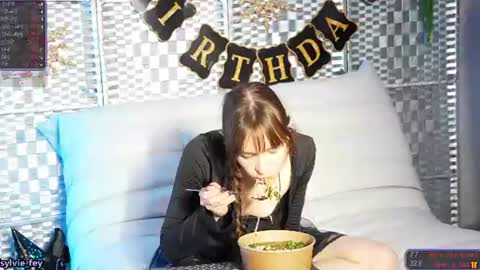 Snapshot of sylvie_fey chatting on August 1, 3:39 am Sylvie online show from August 1, 3:39 am
