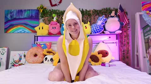 Jennah online show from February 17, 11:55 pm