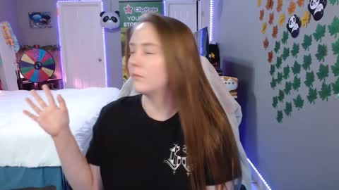 Jennah online show from February 27, 9:26 pm