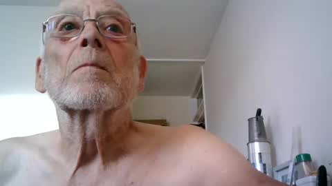 James online show from August 4, 6:43 pm
