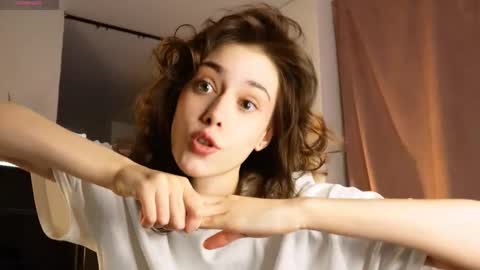 Heeey im Helena3 -- fav555100333 -- pvts only premium and after my public show 3 online show from November 15, 1:18 pm