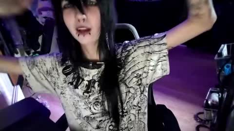 Lina online show from April 15, 3:08 pm