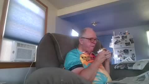 Snapshot of tacrunner66_ chatting on June 21, 9:39 pm tacrunner66_ online show from June 21, 9:39 pm