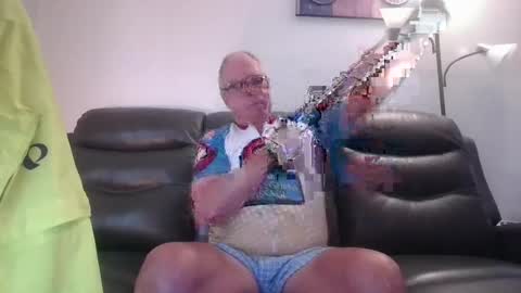 Snapshot of tacrunner66_ chatting on July 9, 1:59 pm tacrunner66_ online show from July 9, 1:59 pm