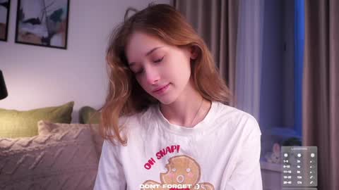 Snapshot of taitehambelton chatting on November 14, 1:37 am Mia online show from November 14, 1:37 am