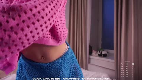 Snapshot of taitehambelton chatting on November 20, 1:17 am Mia online show from November 20, 1:17 am