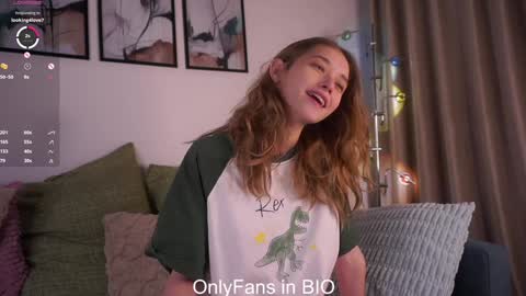 Snapshot of taitehambelton chatting on January 13, 1:22 am Mia online show from January 13, 1:22 am