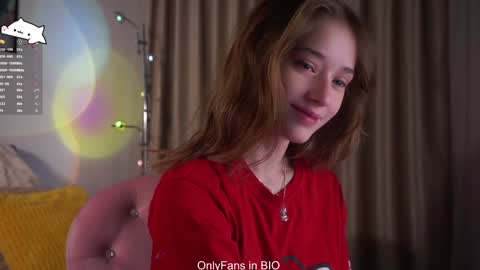 Snapshot of taitehambelton chatting on January 18, 1:20 am Mia online show from January 18, 1:20 am