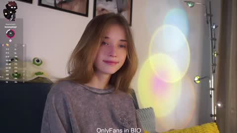 Snapshot of taitehambelton chatting on February 8, 1:31 am Mia online show from February 8, 1:31 am