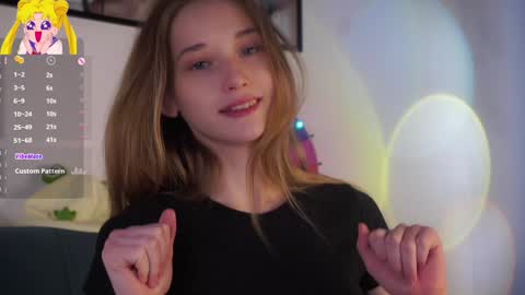 Snapshot of taitehambelton chatting on March 3, 5:02 am Mia online show from March 3, 5:02 am