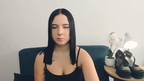 taliasensitive online show from March 28, 11:43 am