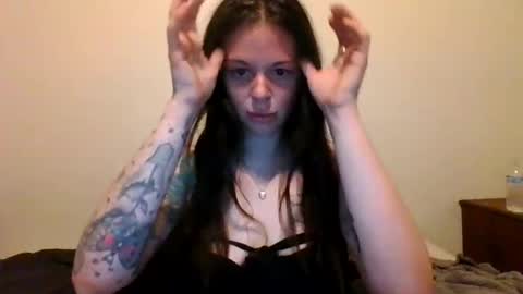 Snapshot of talktomenicely_ chatting on March 20, 8:19 am Lily Rhoades online show from March 20, 8:19 am