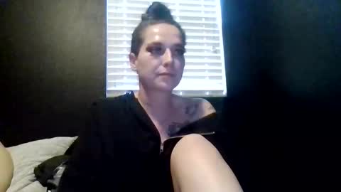tallhungcloudy online show from May 19, 1:56 am