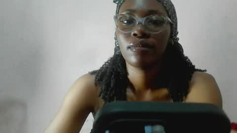 tallnsexydee online show from July 8, 8:30 am