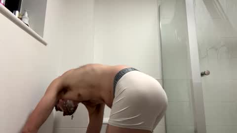 Snapshot of tallpaul_12345 chatting on March 16, 10:36 pm Tall Paul online show from March 16, 10:36 pm