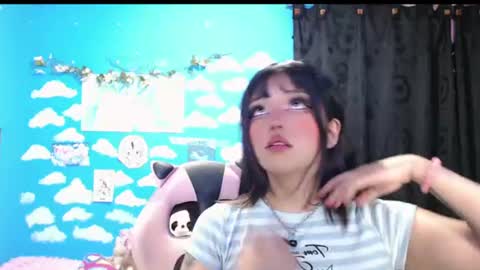 Alejandra Independent model online show from June 10, 9:52 am