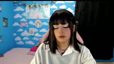 Alejandra Independent model online show from June 28, 11:05 am