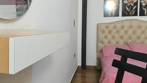 Hi im sara online show from June 17, 12:50 pm