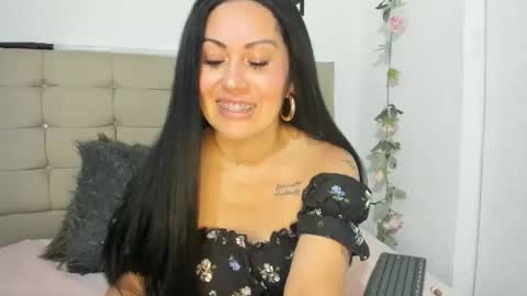 tania online show from February 4, 6:25 pm