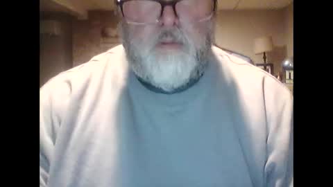 Snapshot of tank106 chatting on March 19, 2:04 am tank106 online show from March 19, 2:04 am