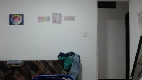 Angeline  Follow  online show from April 14, 1:00 am