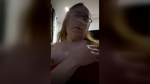 tanya853046 online show from August 6, 9:28 pm