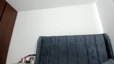 tara__ online show from June 25, 12:31 pm