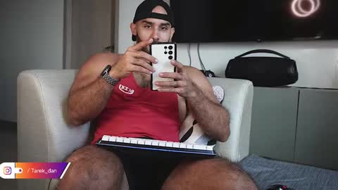 Snapshot of tarek_dan chatting on January 6, 1:04 pm Tarek online show from January 6, 1:04 pm