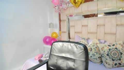 Tashi online show from July 30, 3:22 pm