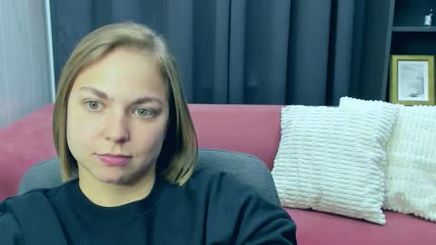 Snapshot of tataflower chatting on February 12, 9:43 pm Tata online show from February 12, 9:43 pm