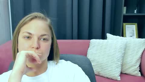 Snapshot of tataflower chatting on February 13, 9:11 pm Tata online show from February 13, 9:11 pm