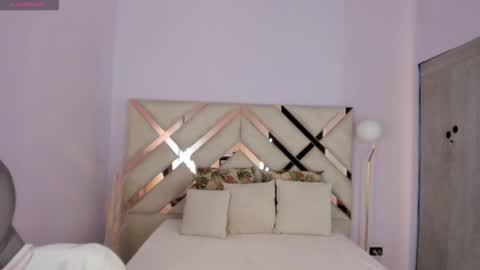 Tati Saldarriaga online show from November 13, 8:52 pm