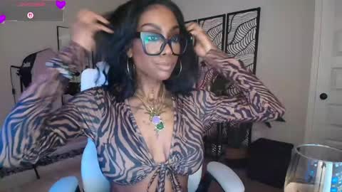 Tatted Queen online show from May 3, 12:49 am