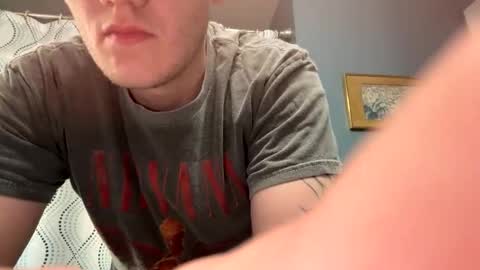 Snapshot of tattedhub0 chatting on April 8, 10:21 pm Harry online show from April 8, 10:21 pm