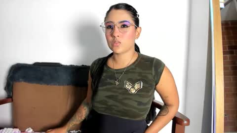 Snapshot of taty_gomez_ chatting on May 28, 4:10 am Tatiana Gomez online show from May 28, 4:10 am