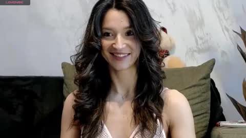 TayaKayan online show from March 18, 2:09 pm