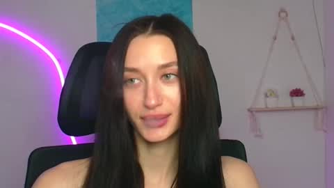 Taya online show from April 20, 5:43 am