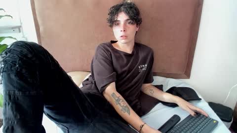     online show from February 4, 9:20 pm