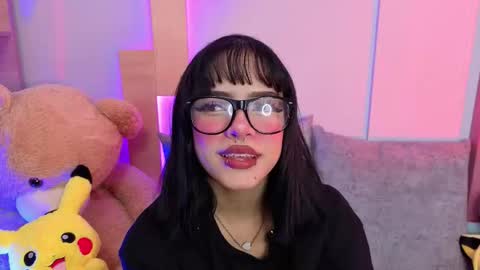 Snapshot of taylor__01 chatting on March 14, 2:33 pm Taylor online show from March 14, 2:33 pm