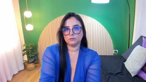 Taylor Bennet online show from March 25, 8:04 pm