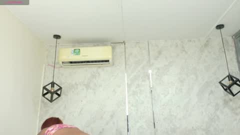taylor_gil0 online show from July 2, 12:55 pm
