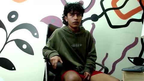 taylor online show from December 4, 4:16 pm