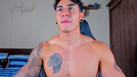 Snapshot of taylor_mclane1 chatting on February 7, 6:44 pm taylor_mclane1 online show from February 7, 6:44 pm